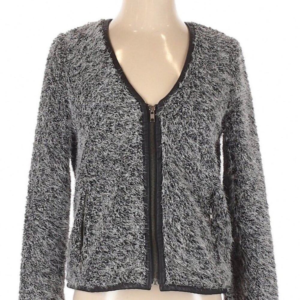 Nordstrom Trouve size small fuzzy zip up cardigan